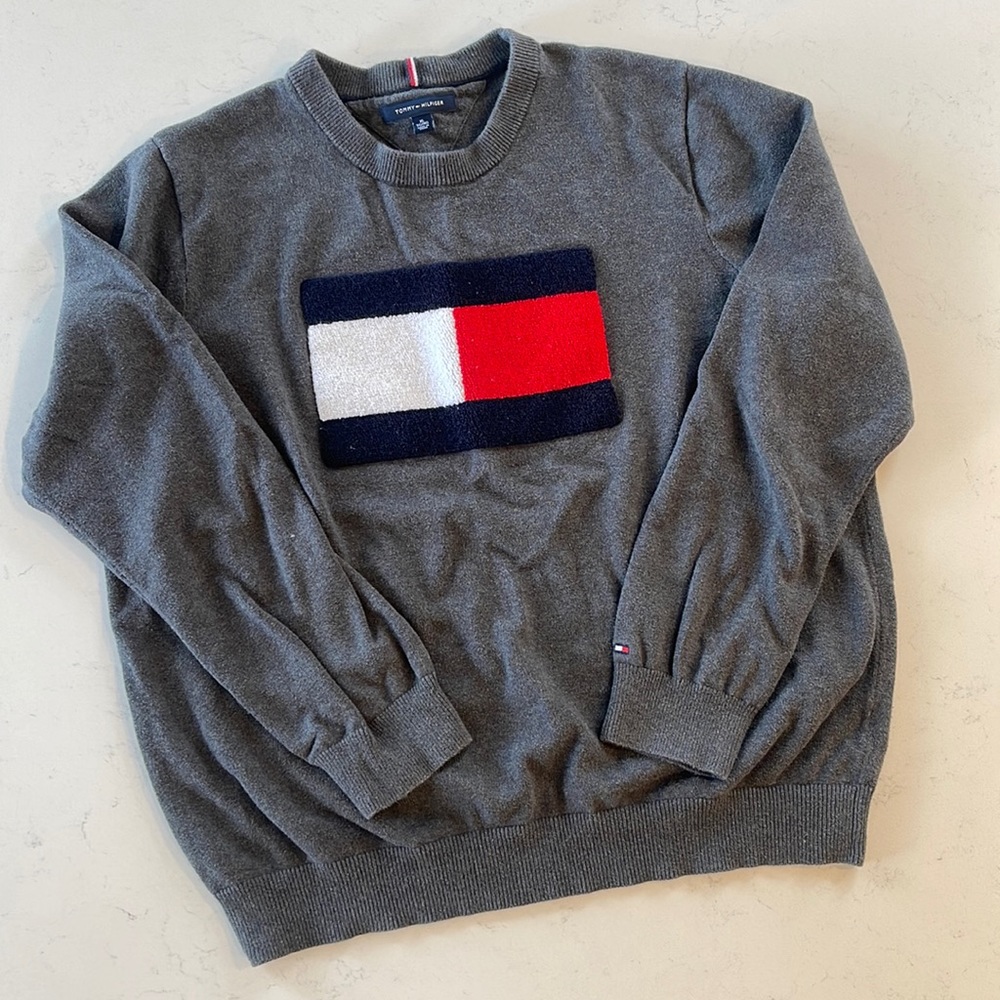 Men’s XL gray Tommy Hilfiger bouclé logo crewneck